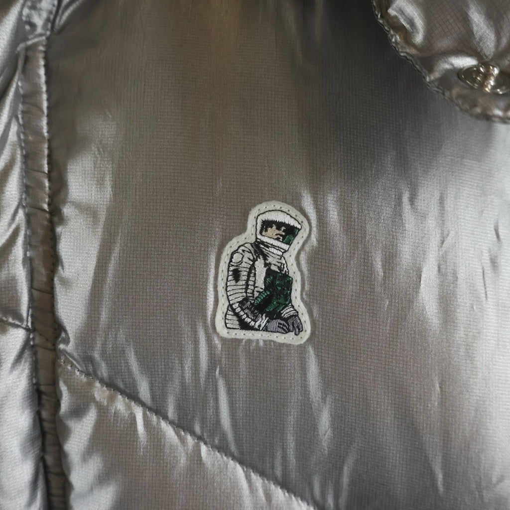 UNDERCOVER(アンダーカバー) 18AW ワンポイント刺繍 リップチタンダウンベスト シルバー UCV4001
