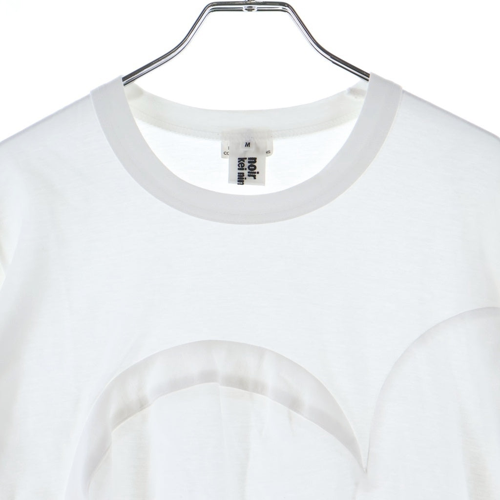 NOIR KEI NINOMIYA(ノワール ケイニノミヤ) フロントロゴデザイン クルーネック カットソー 半袖Tシャツ ホワイト レディース 3K-T002