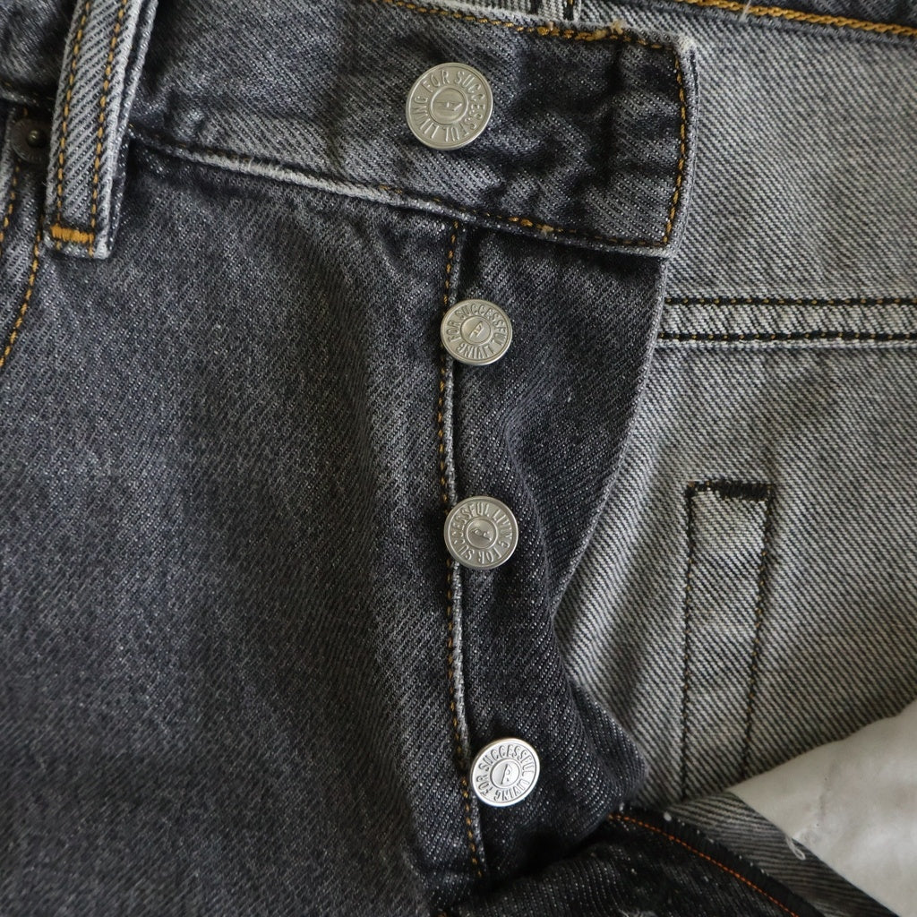 DIESEL(ディーゼル) 2020 D-Viker ウォッシュ加工 ストレートデニムパンツ グレー 09B84 09B84