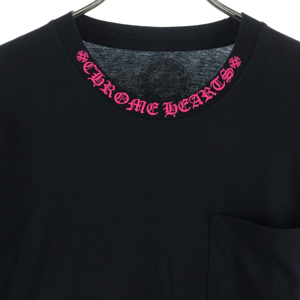 CHROME HEARTS(クロムハーツ) Old English Neck Logo Long Sleeve Tee オールドイングリッシュネックロゴ長袖Tシャツ カットソー ブラック/ピンク -