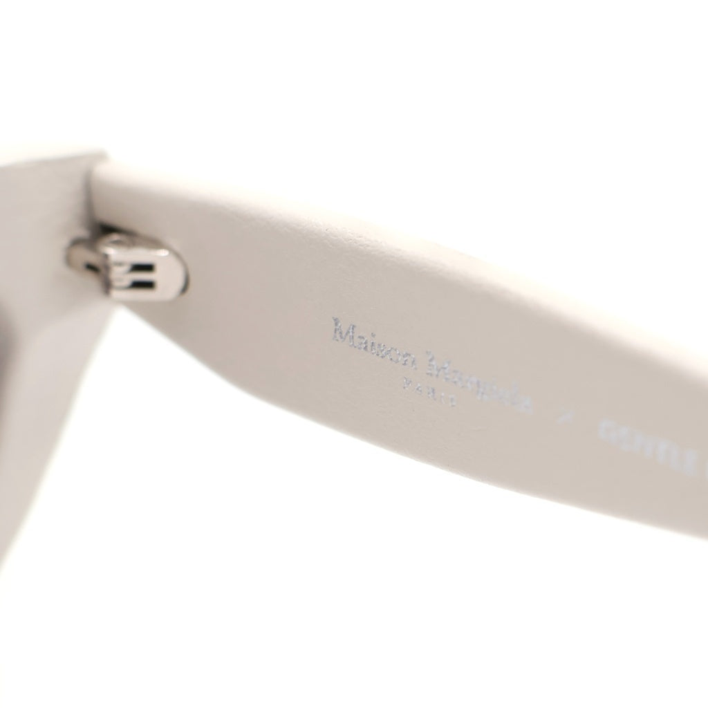 GENTLE MONSTER(ジェントルモンスター) 24SS ×Maison Margiela メゾンマルジェラ キャッアイ レザー サングラス アイウェア ホワイト MM108 LEATHER