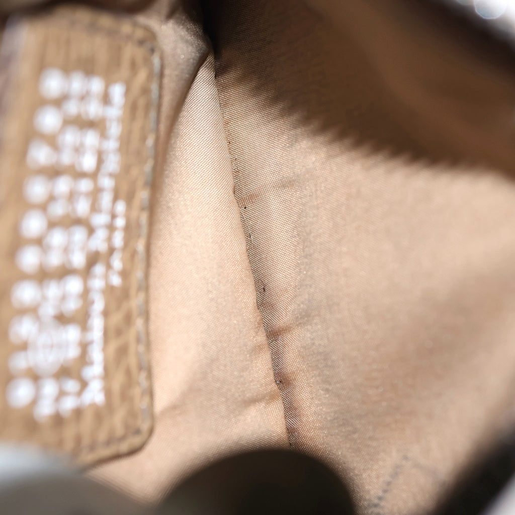 Maison Margiela(メゾンマルジェラ) 4ステッチ フラグメントケース ベージュ S56UI0143 P0399