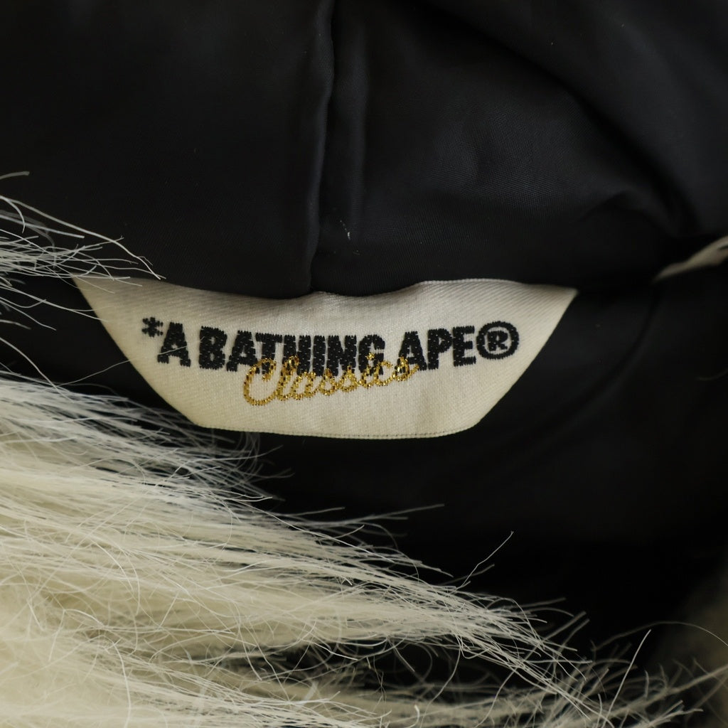 A BATHING APE(アベイシングエイプ) ストライプ柄 ファー付き ジップアップ ダウンジャケット ブラック/ホワイト