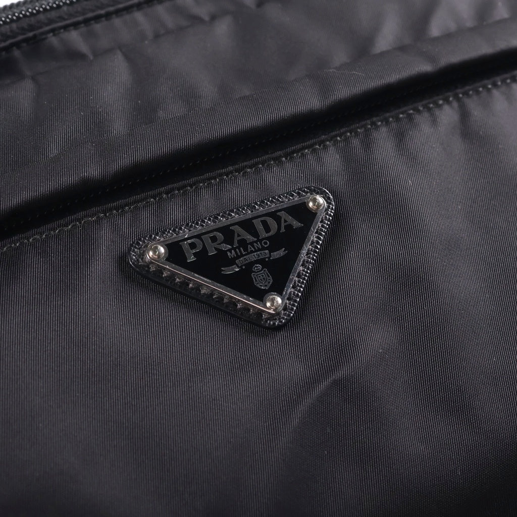 PRADA(プラダ) トライアングルロゴ ボディバッグ ショルダーバッグ ブラック 2VH994