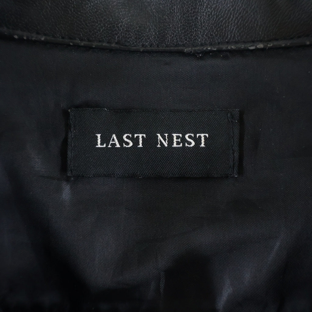 LAST NEST(ラスト ネスト) エンブロイダリーデザイン フェイクレザー半袖シャツ ブラック