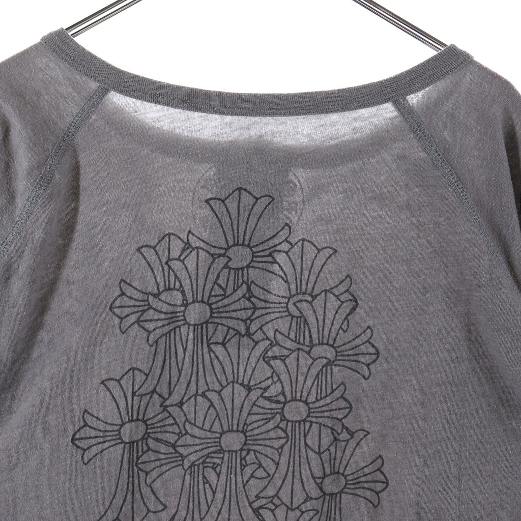 CHROME HEARTS(クロムハーツ) OLD CH CEMETARY CROSS L/S TEE セメタリークロス 両面プリント コットン ヘンリーネック 七分袖Tシャツ カットソー グレー