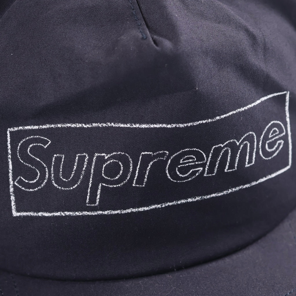 SUPREME(シュプリーム) 21SS KAWS Chalk Logo 5-Panel カウズ チョークロゴ ベースボールキャップ 帽子 ネイビー