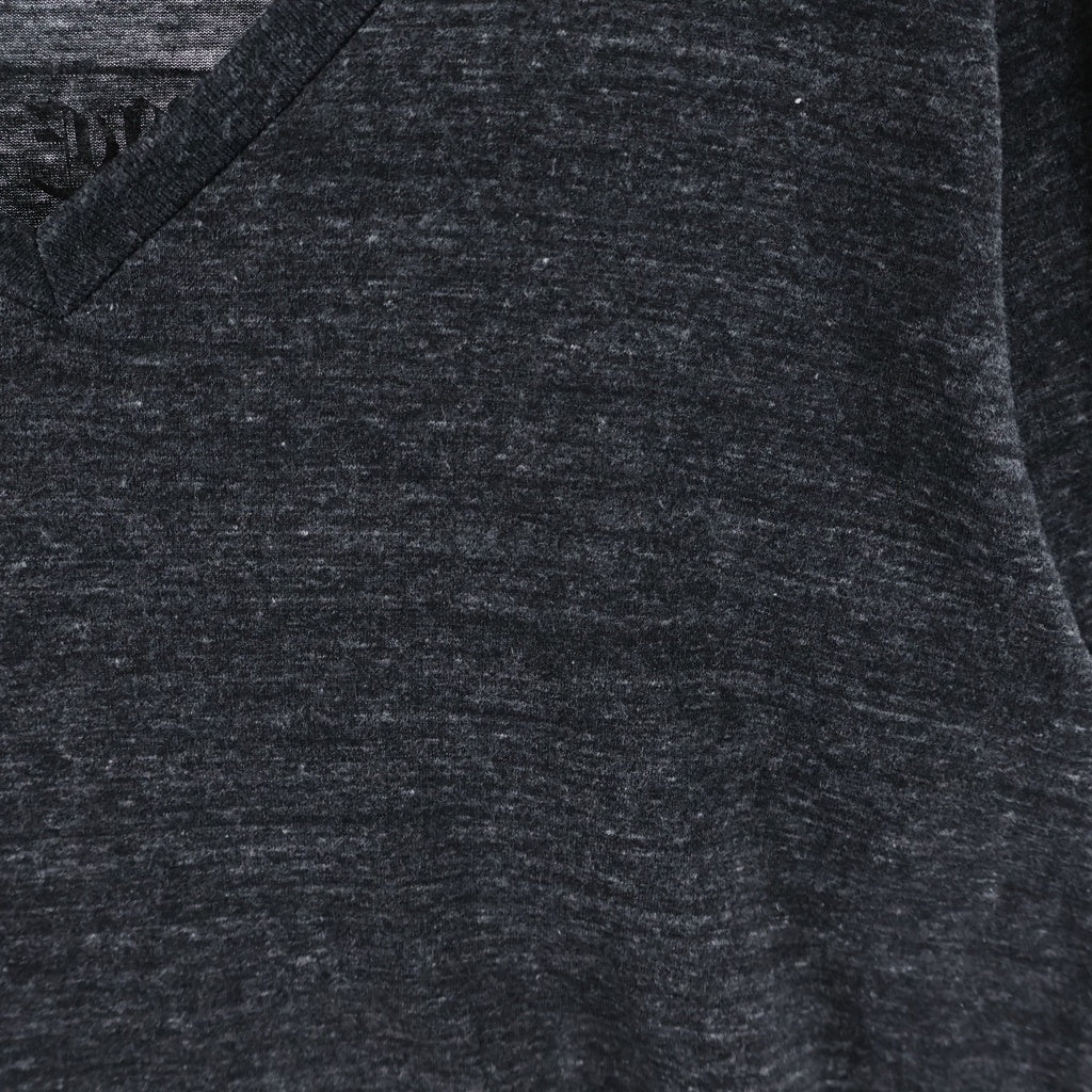 CHROME HEARTS(クロムハーツ) OLD Scroll Label Print オールド スクロールラベルプリントVネック半袖Tシャツ カットソー グレー