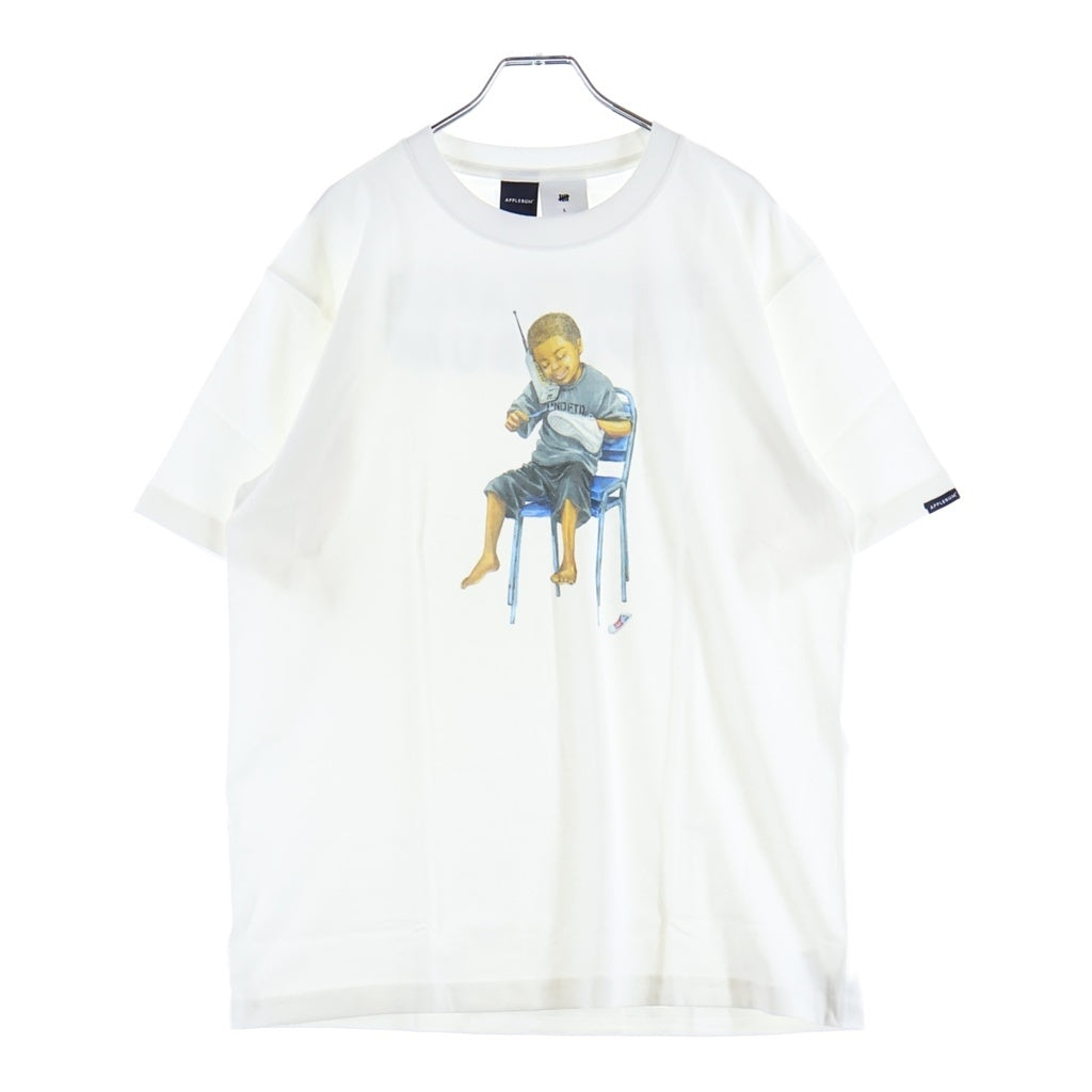 APPLEBUM(アップルバム) ×UNDEFEATED アンディーフィーデット ロゴデザイン クルーネック カットソー 半袖Tシャツ ホワイト