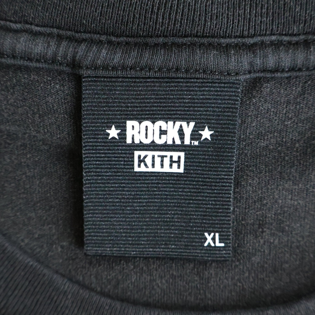KITH(キス) 22SS ROCKY III VINTAGE TEE ロッキー ヴィンテージ ロゴデザイン クルーネック カットソー 半袖Tシャツ ブラック KH030161-001
