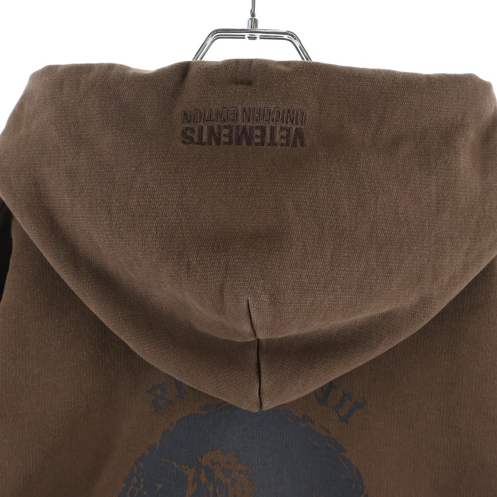 VETEMENTS(ヴェトモン) PRINTED HOODIE ロゴプリントデザイン フーデッド スウェット パーカー ブラウン UE52TR430C