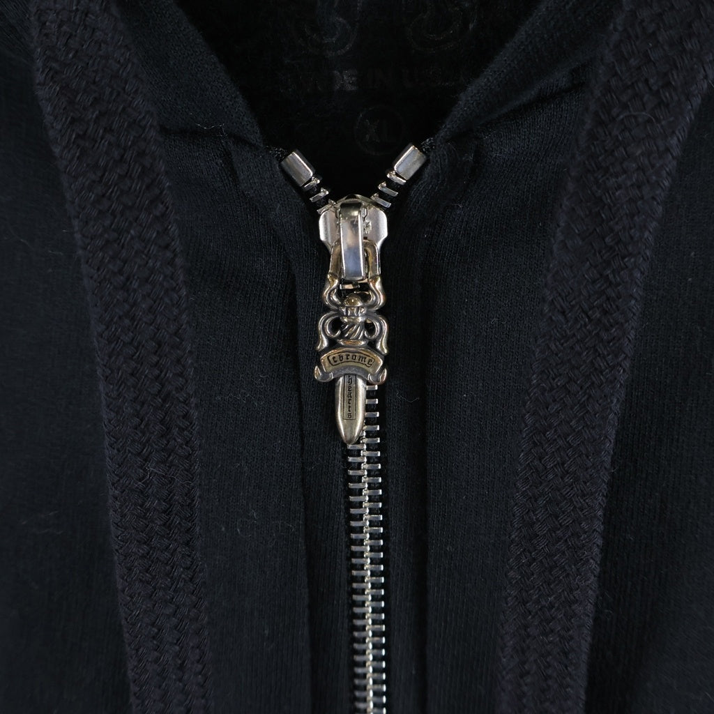 CHROME HEARTS(クロムハーツ) VERTICAL LOGO SWTSHRT HD ZIP バーティカルロゴ 袖英字プリント ダガージップパーカー フーディー ブラック