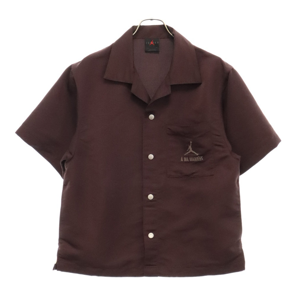 JORDAN BRAND(ジョーダンブランド) ×A Ma Maniere M J AMM SHOOTING SHIRT MAHOGANY アママニエール 刺繍開襟半袖シャツ ブラウン DV7460-263