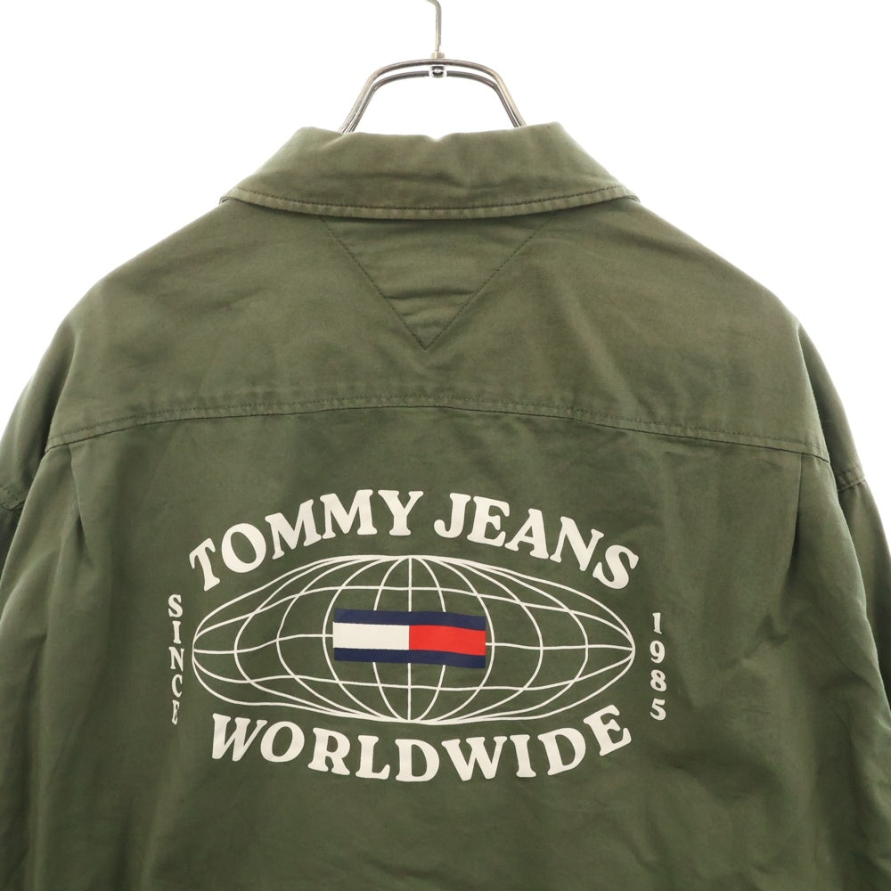 TOMMY JEANS(トミージーンズ) バックロゴプリント コットン長袖シャツ グリーン DM0DM13348