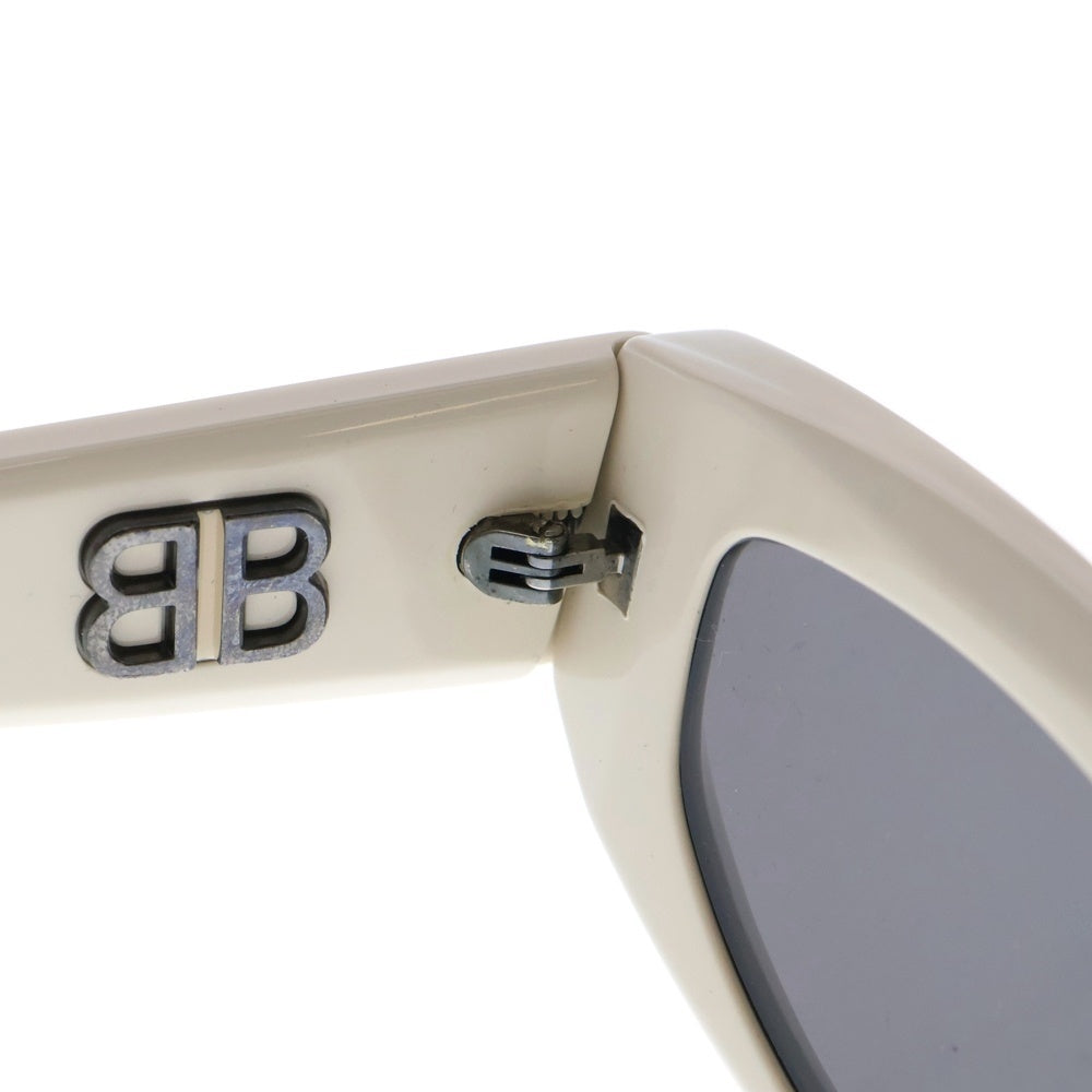 BALENCIAGA(バレンシアガ) キャットアイフレーム サングラス メガネ 眼鏡 ホワイト BB0243S