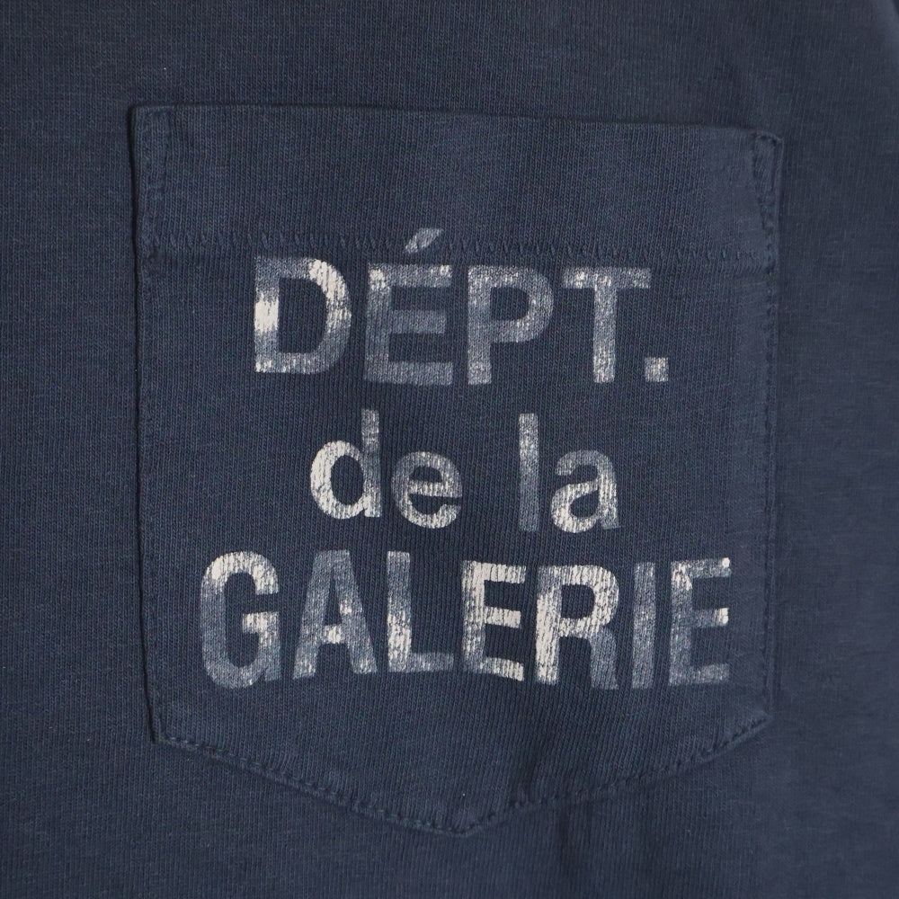 GALLERY DEPT.(ギャラリーデプト) DEPT de la GALERIE フロントロゴプリント 長袖Tシャツ ネイビー