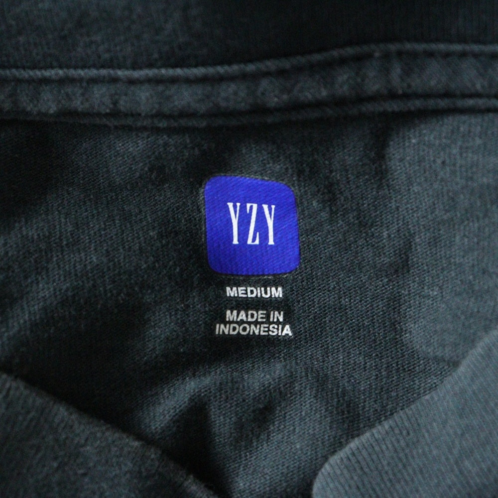 Yeezy Gap Engineered by Balenciaga(イージー ギャップ エンジニアードバイ バレンシアガ) フロントロゴ オーバーサイズ 半袖Tシャツ ブラック
