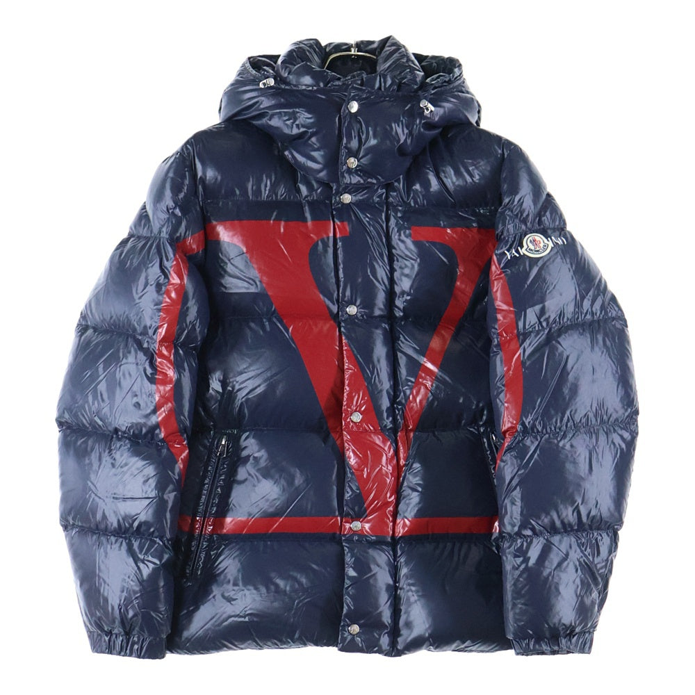 MONCLER(モンクレール) 19AW × VALENTINO Down Jacket ヴァレンティノ ロゴプリント ダウンジャケット ネイビー/レッド SV3CN00A5AG