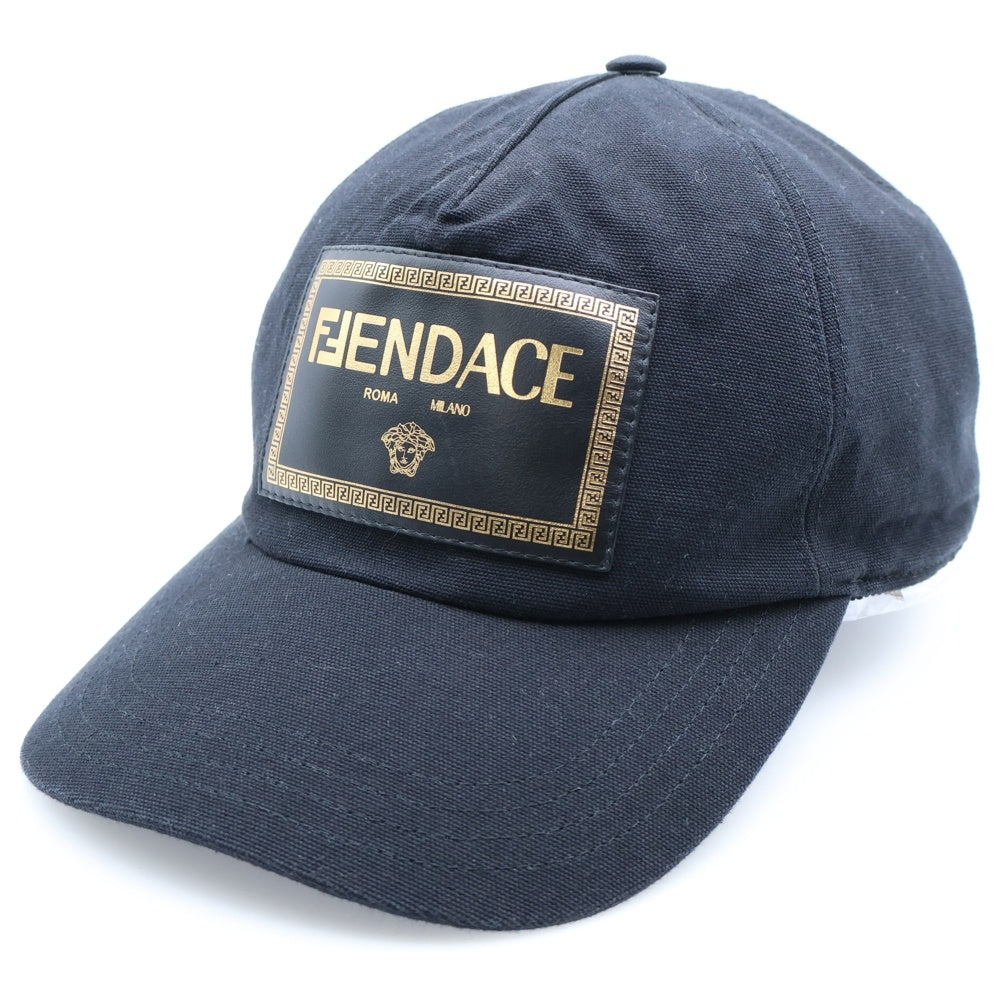 FENDI(フェンディ) ×VERSACE FENDACE ×ヴェルサーチ フェンダーチェ フロントロゴパッチ ベースボールキャップ 帽子 ブラック FXQ768 AKLA TU