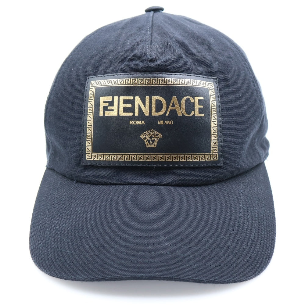 FENDI(フェンディ) ×VERSACE FENDACE ×ヴェルサーチ フェンダーチェ フロントロゴパッチ ベースボールキャップ 帽子 ブラック FXQ768 AKLA TU