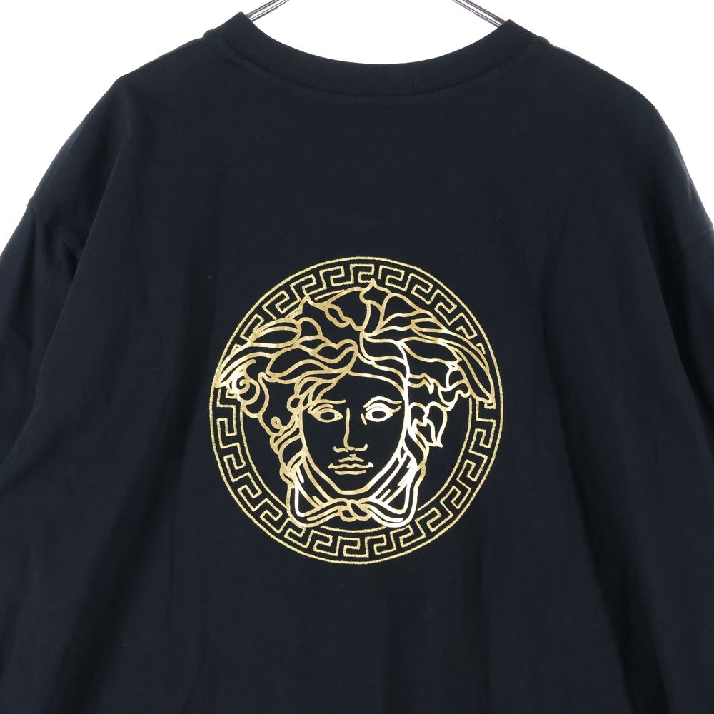 FENDI(フェンディ) ×VERSACE FENDACE ×ヴェルサーチ フェンダーチェ フロントロゴ刺繍 半袖Tシャツ ブラック FY1144 AKDV