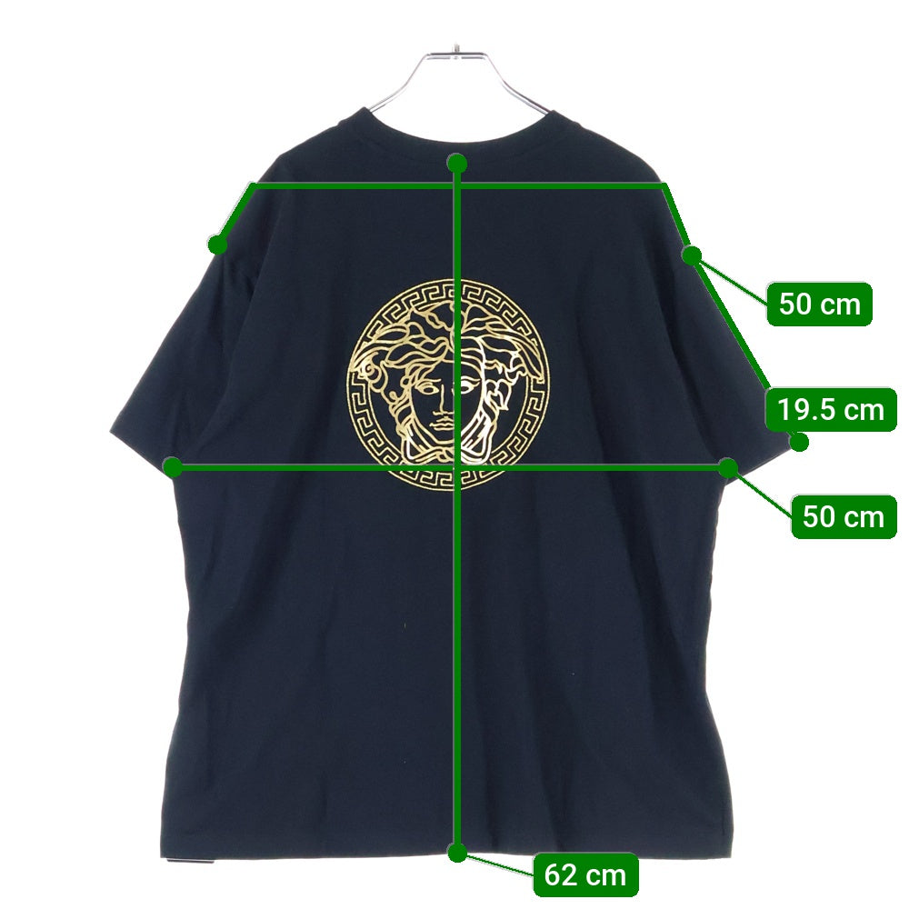 FENDI(フェンディ) ×VERSACE FENDACE ×ヴェルサーチ フェンダーチェ フロントロゴ刺繍 半袖Tシャツ ブラック FY1144 AKDV
