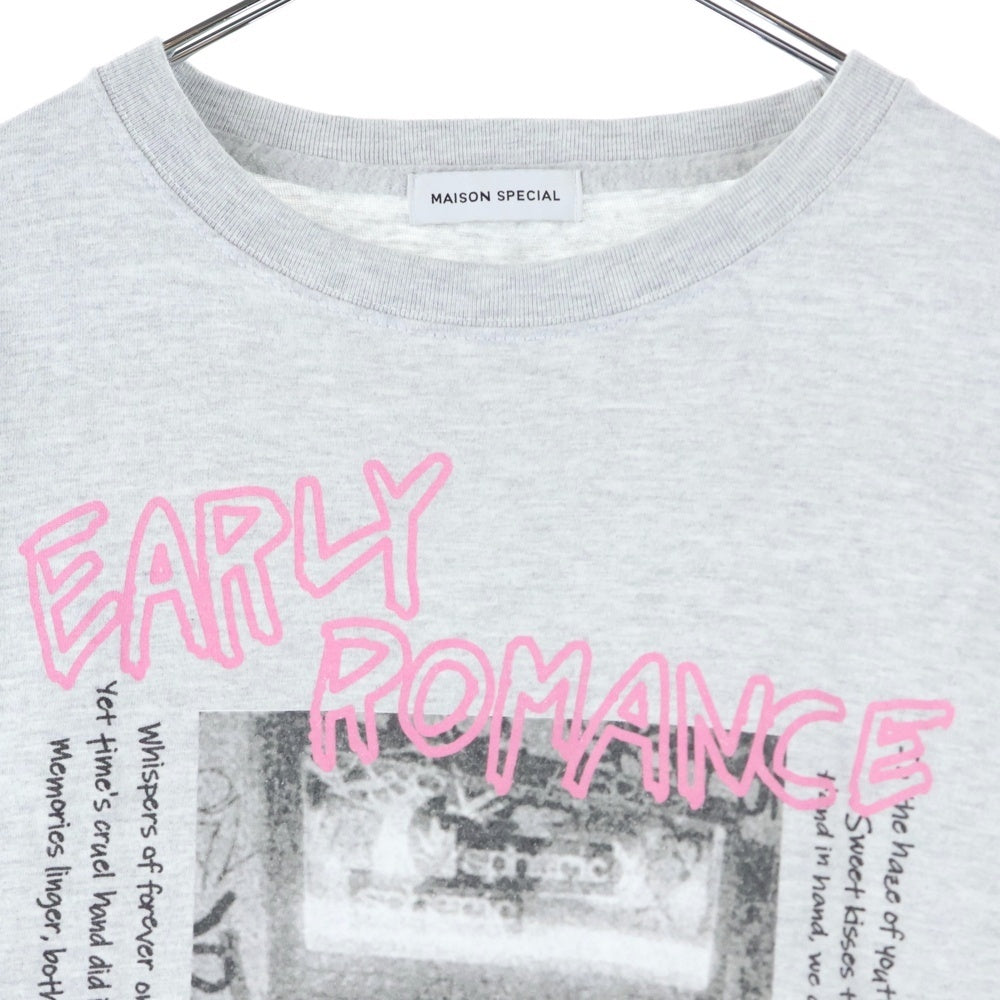 MAISON SPECIAL(メゾンスペシャル ) Early Romance Long Sleeve T-shirt アーリーロマンスロングスリーブTシャツ ロゴプリントクルーネック長袖Tシャツ 21242415308 グレー