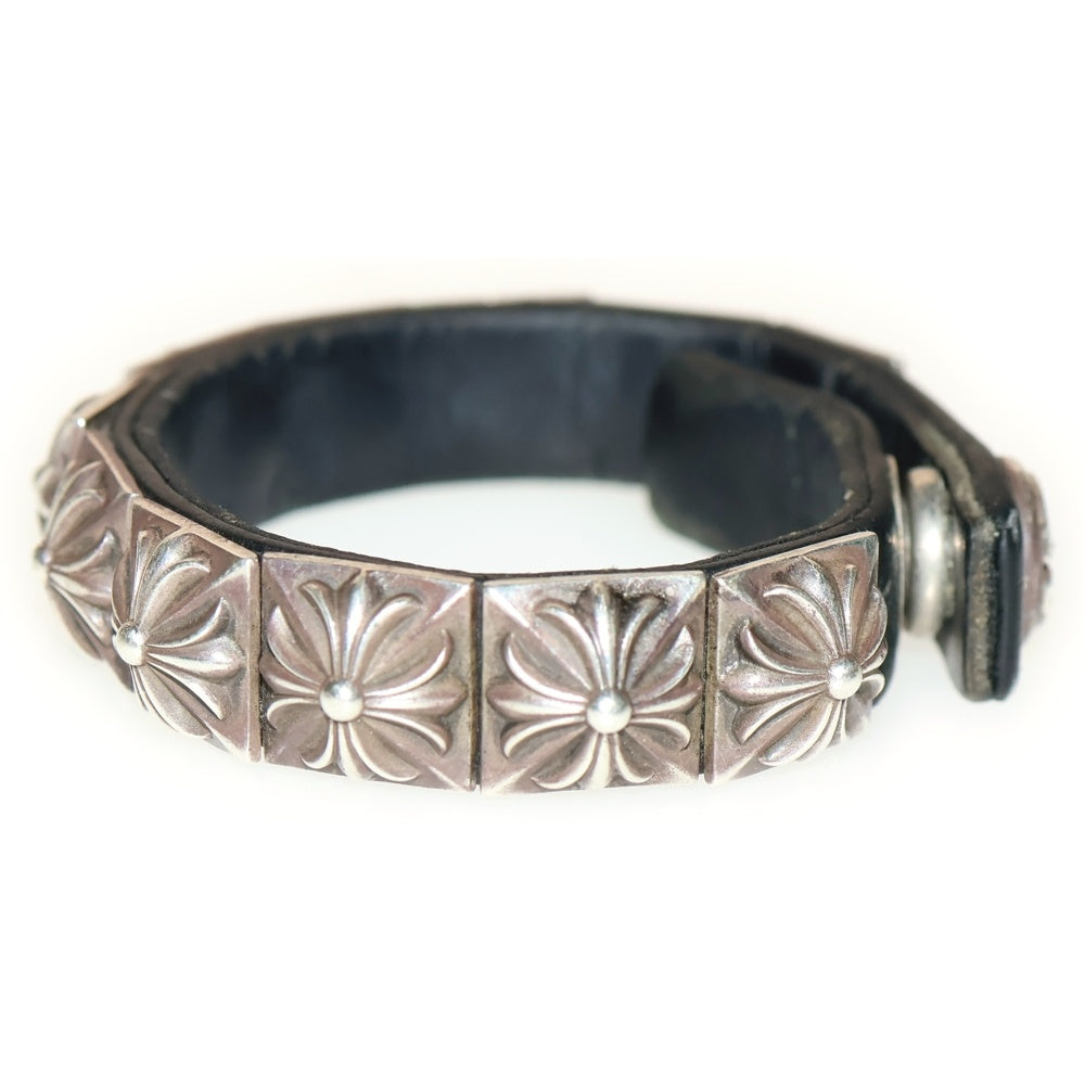 CHROME HEARTS(クロムハーツ) ZERO STUD SNGL ROW ゼロ ピラミッド スタッズ シングル レザー ブレスレット シルバー