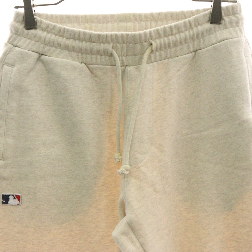 KITH(キス) ×NEW YORK YANKEES ニューヨークヤンキース ロゴ刺繍 スウェットパンツ ベージュ KH6520