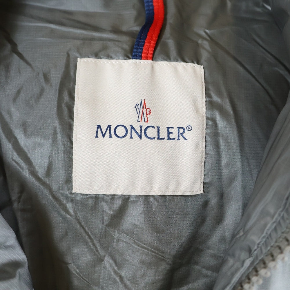 MONCLER(モンクレール) 25AW COUYERE ジップアップ フード ダウンジャケット グレー K20911A00158