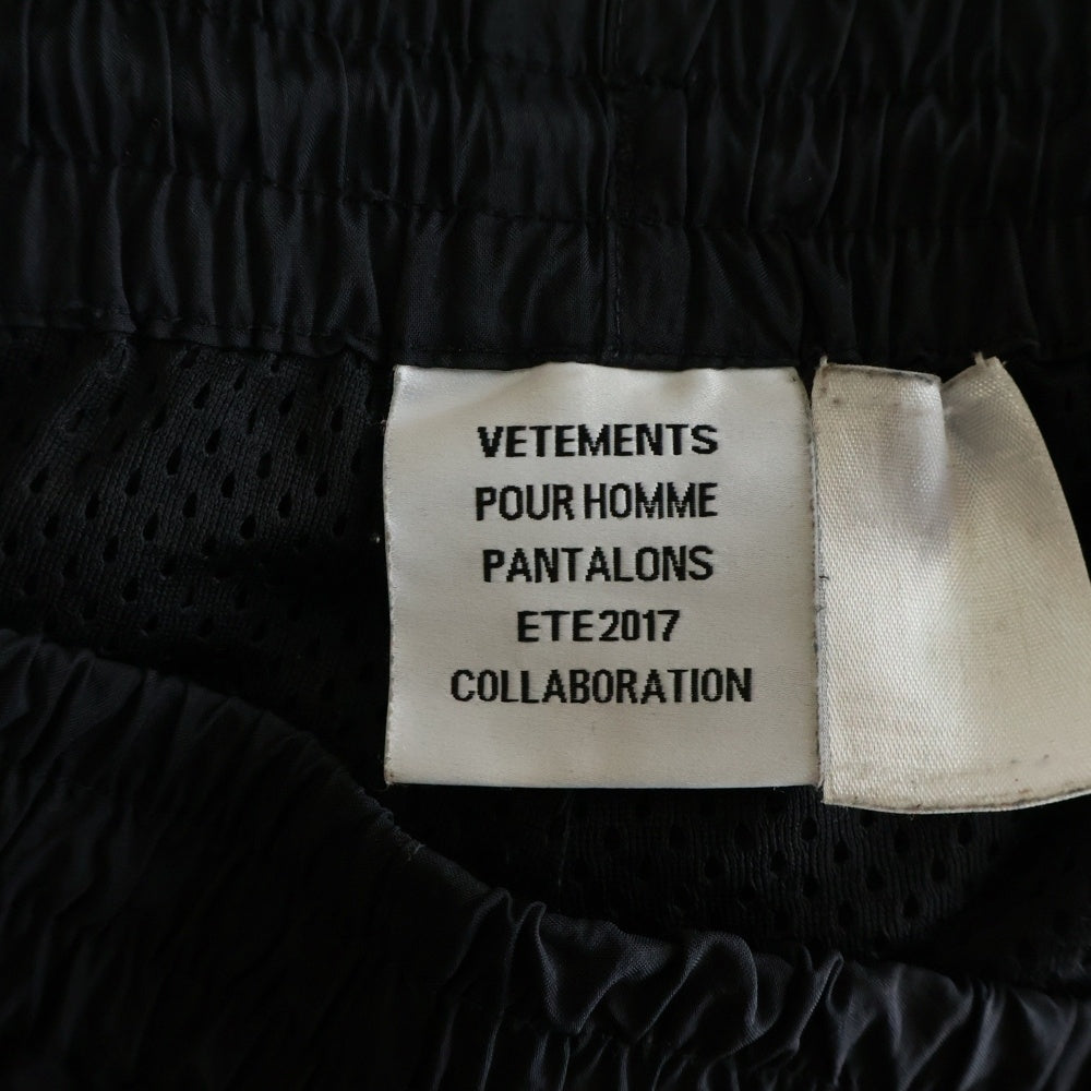 VETEMENTS(ヴェトモン) 17SS ×Reebok Nylon Track Pants リーボック ナイロントラックパンツ ロゴ刺繍イージーナイロンパンツ MSS17RE9 ブラック