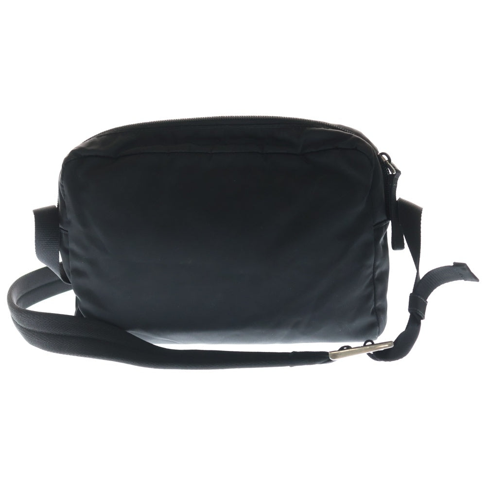 PRADA(プラダ) トライアングルロゴプレート ナイロン ワンショルダー バッグ ブラック レディース