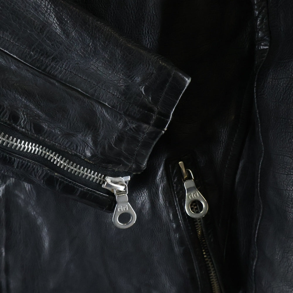 ISAMU KATAYAMA BACKLASH(イサムカタヤマバックラッシュ) カウレザー スナップボタン ミリタリーレザージャケット ブラック 製品染め