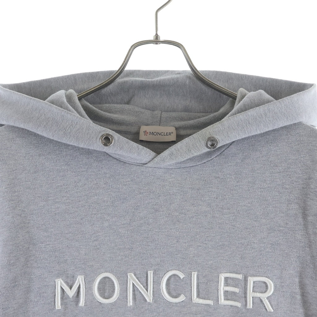 MONCLER(モンクレール) 23SS FELPA CON CAPPUCCIO Logo Embroidery Hoodie ロゴ刺繍フーデットスウェットパーカー I10918G00024 グレー