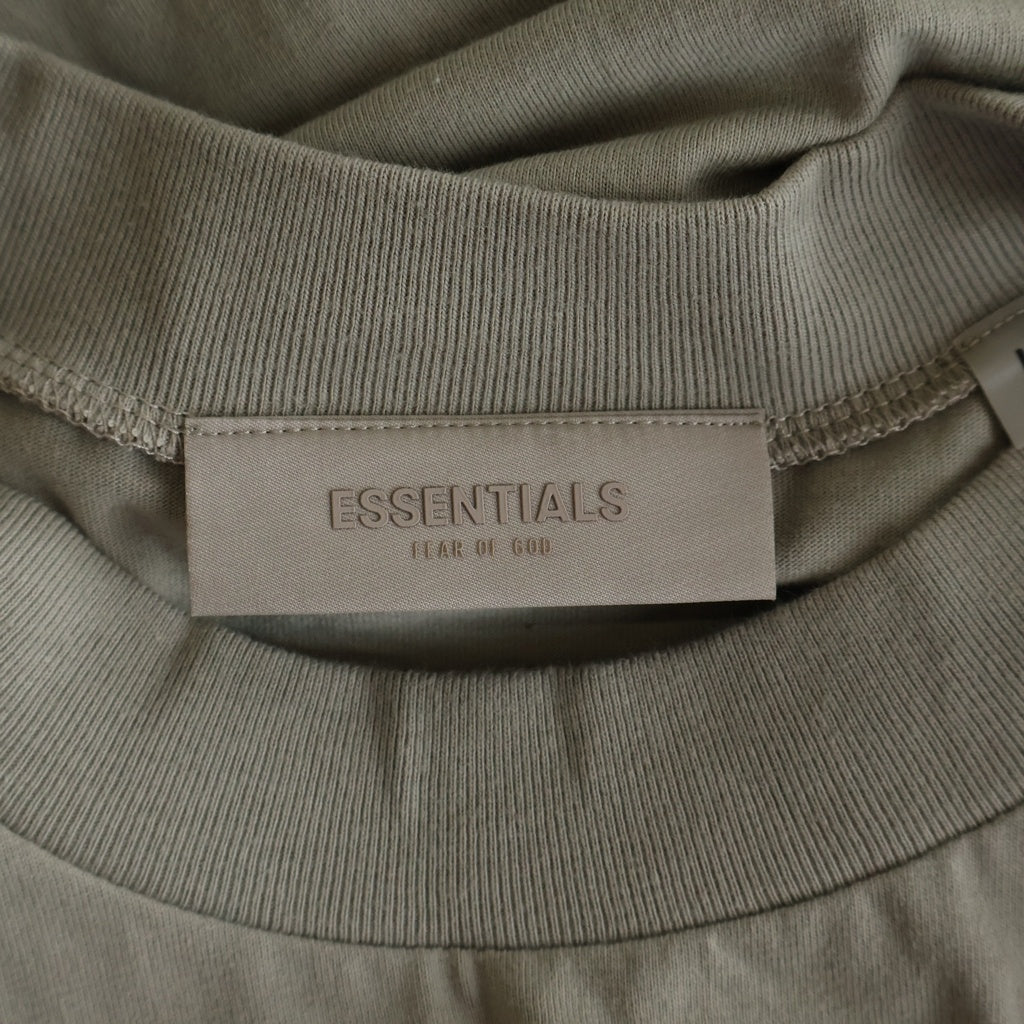 FEAR OF GOD ESSENTIALS(フィアオブゴッド エッセンシャルズ) Felt Logo S/S T-Shirts フェルトロゴショートスリーブTシャツ クルーネック半袖Tシャツ ベージュ