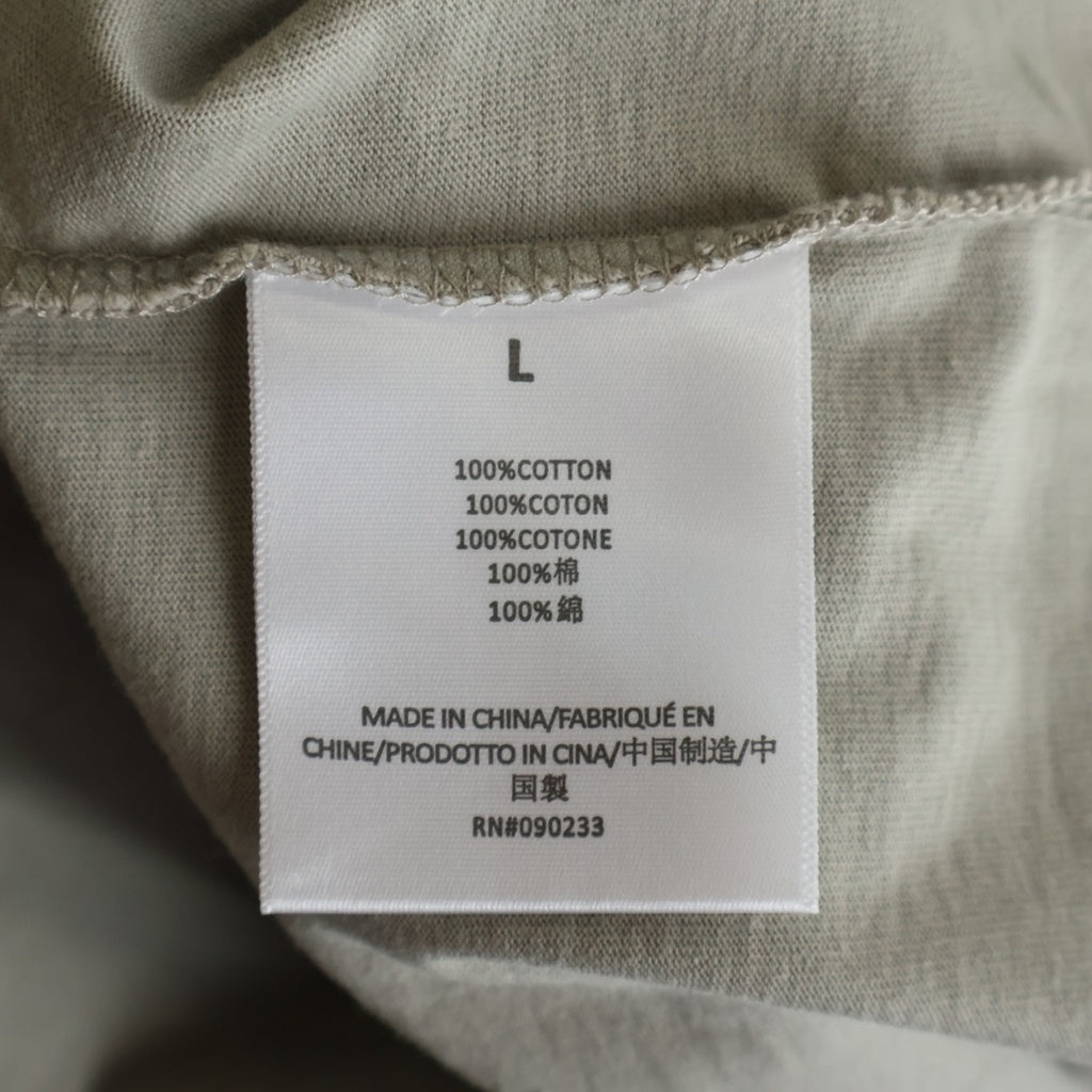 FEAR OF GOD ESSENTIALS(フィアオブゴッド エッセンシャルズ) Felt Logo S/S T-Shirts フェルトロゴショートスリーブTシャツ クルーネック半袖Tシャツ ベージュ