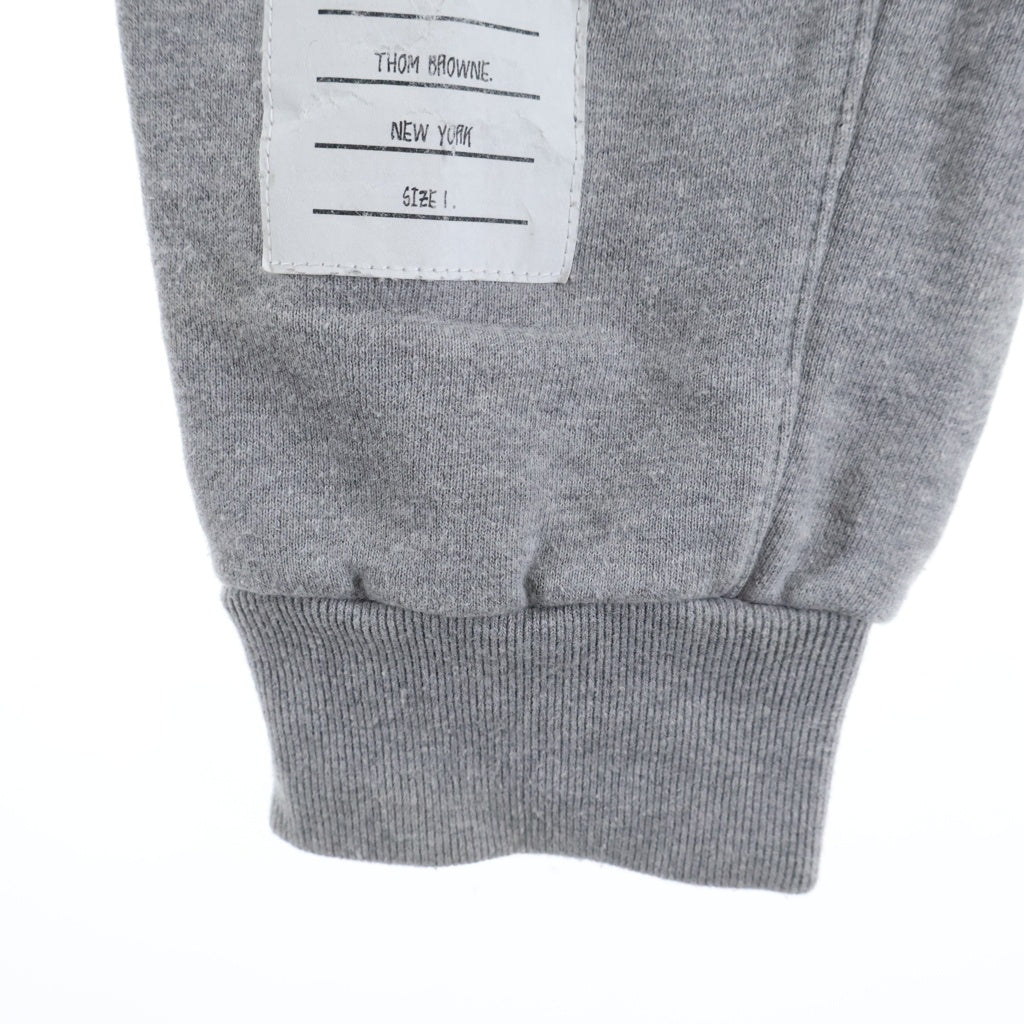 THOM BROWNE(トムブラウン) 4-Bar Striped Sweatpants 4バーストライプドスウェットパンツ ドローストリングジョガーパンツ MJQ008H-00535068 グレー