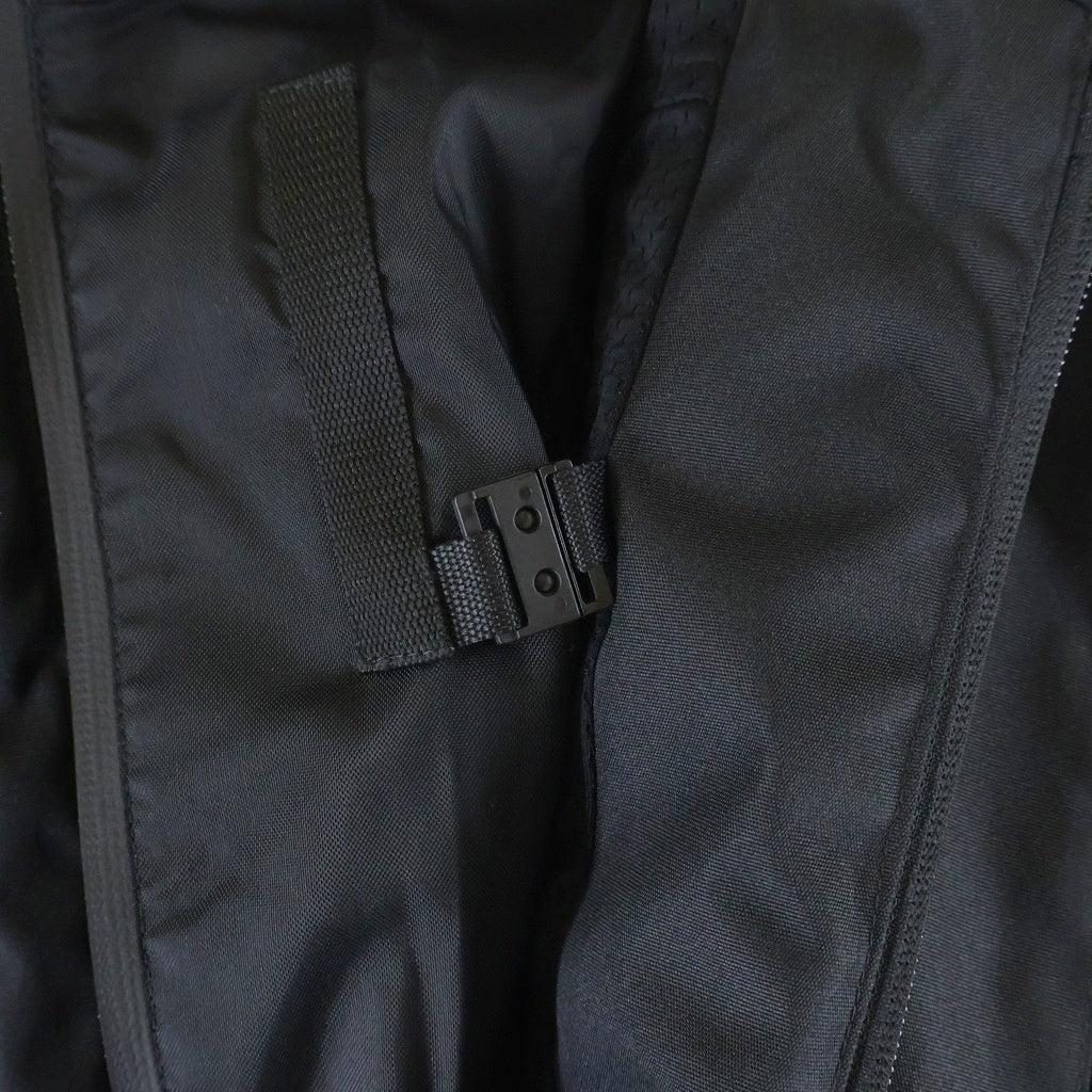 VETEMENTS(ヴェトモン) MULTI POCKET JACKET マルチポケット キルティングライナー付き ジャケット ブラック
