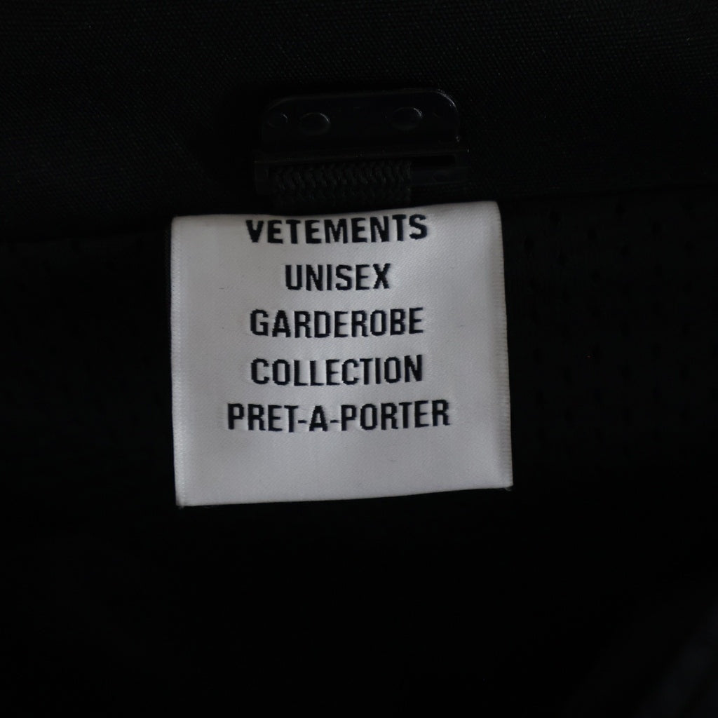 VETEMENTS(ヴェトモン) MULTI POCKET JACKET マルチポケット キルティングライナー付き ジャケット ブラック