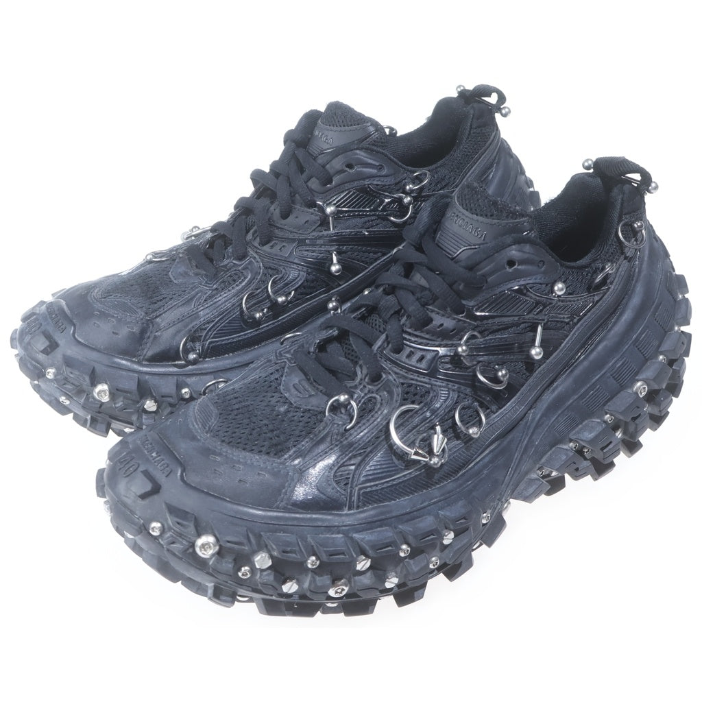 BALENCIAGA(バレンシアガ) Bouncer Screw Sneaker With Piercings バウンサースクリュースニーカーウィズピアシング ハードウェア装飾レースアップローカットスニーカー 685611 ブラック