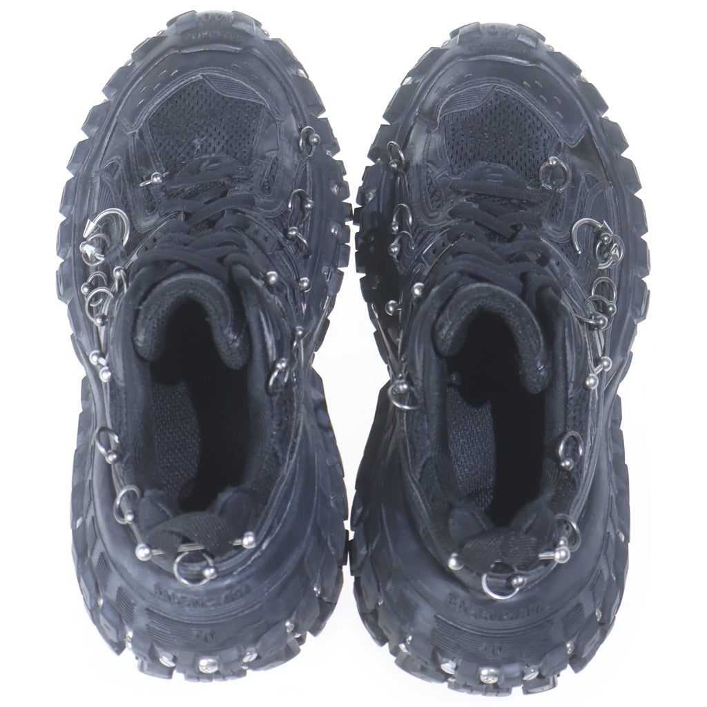 BALENCIAGA(バレンシアガ) Bouncer Screw Sneaker With Piercings バウンサースクリュースニーカーウィズピアシング ハードウェア装飾レースアップローカットスニーカー 685611 ブラック