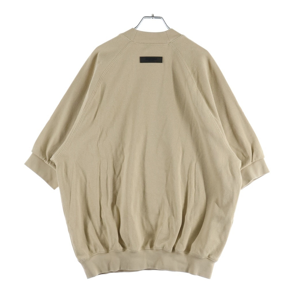 FEAR OF GOD ESSENTIALS(フィアオブゴッド エッセンシャルズ) モックネックワッフルショートスリーブスウェットシャツ ハーフスリーブトレーナー ベージュ
