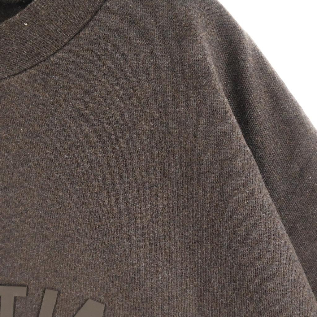FEAR OF GOD ESSENTIALS(フィアオブゴッド エッセンシャルズ) Rubber Logo Heavy Weight S/S T-Shirts ラバーロゴヘビーウェイトTシャツ クルーネック半袖Tシャツ ブラウン