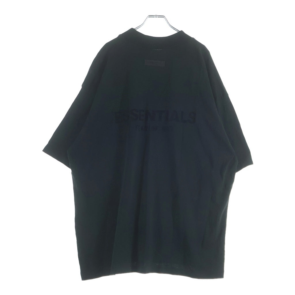 FEAR OF GOD ESSENTIALS(フィアオブゴッド エッセンシャルズ) Felt Logo Mockneck S/S T-Shirts フェルトロゴモックネックTシャツ 半袖Tシャツ ダークグレー