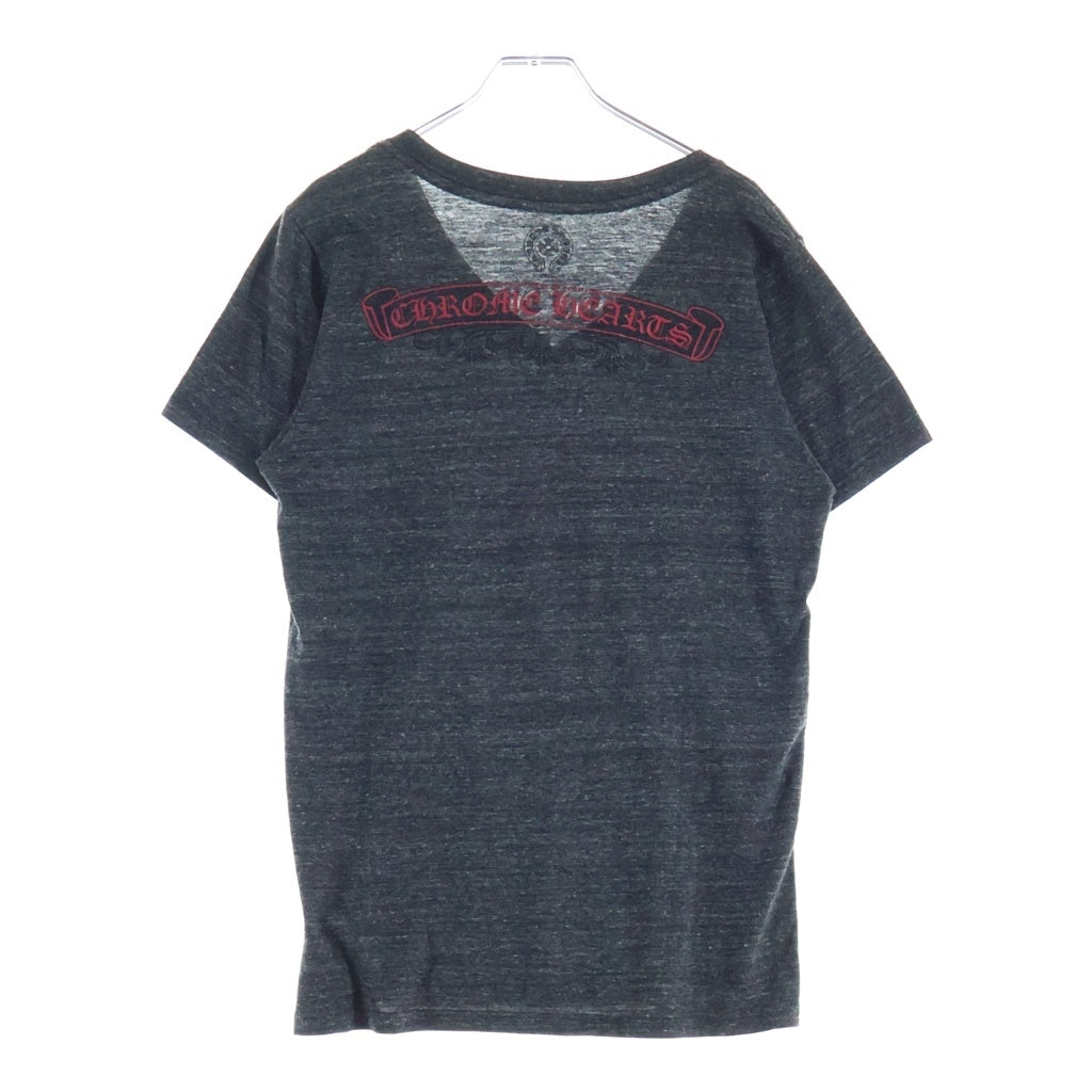 CHROME HEARTS(クロムハーツ) OLD BACK SCROLL LABEL V NECK S/S TEE バックスクロールラベルプリントVネック半袖Tシャツ ダークグレー