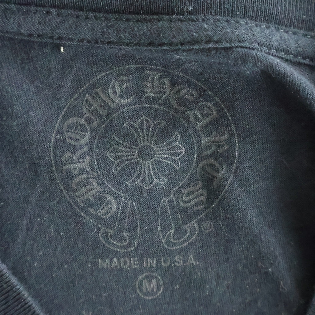 CHROME HEARTS(クロムハーツ) VERTICAL T BAR BACK HORSESHOE S/S TEE バーチカルTバーバックホースシュー ロゴプリントクルーネック半袖Tシャツ ブラック