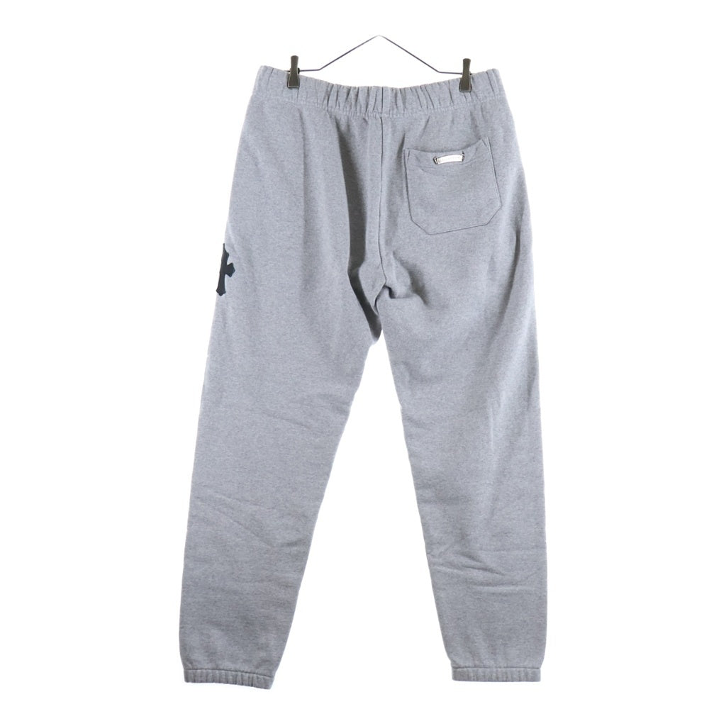 CHROME HEARTS(クロムハーツ) Y NOT Cemetery Cross Leather Patch Sweat Pants ワイノット セメタリークロスレザーパッチスウェットパンツ クロスパッチ付きスウェットパンツ グレー