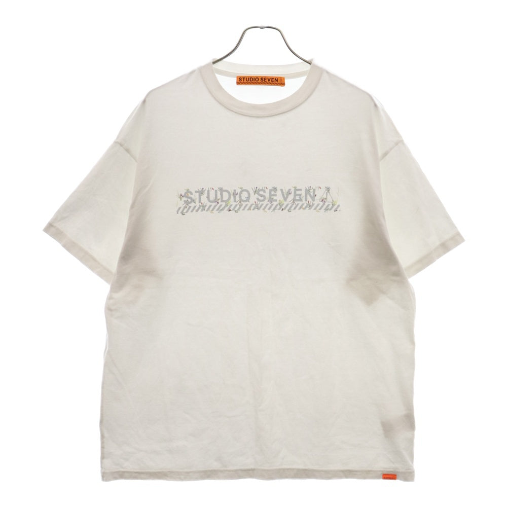 STUDIO SEVEN(スタジオセブン) フロントフローラルロゴクルーネック半袖Tシャツ ホワイト