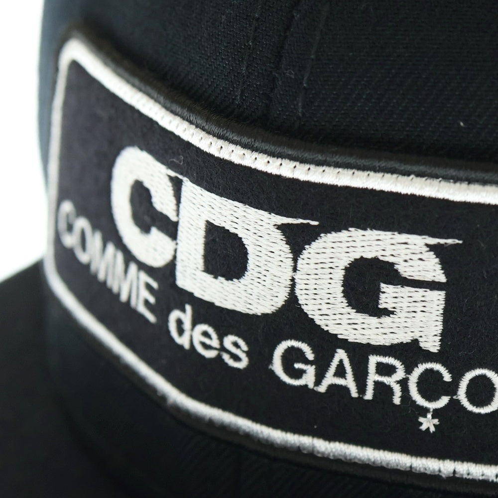 COMME des GARCONS(コムデギャルソン) 20SS LOGO CAP フロント ワッペン ロゴ ストレート スナップバック キャップ sz-k601
