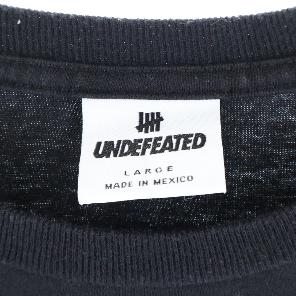UNDEFEATED(アンディフィーテッド) フロントプリント 半袖Tシャツ カットソー ブラックフロントプリント 半袖Tシャツ カットソー ブラック
